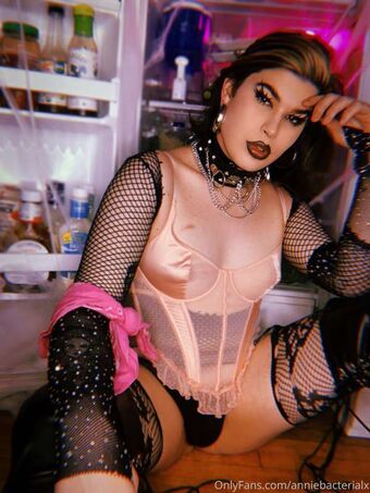 Annie Bacterial Nude Leaks OnlyFans Photo 11