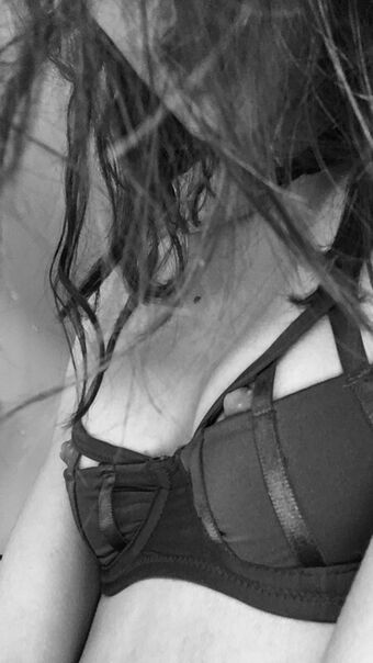 Aoife Louise Rosso Kirk Nude Leaks OnlyFans Photo 8