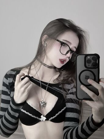 devib1tch Nude Leaks OnlyFans Photo 8