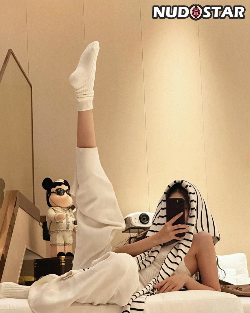 Autumn_Rain_Drops Leaked Photo 21