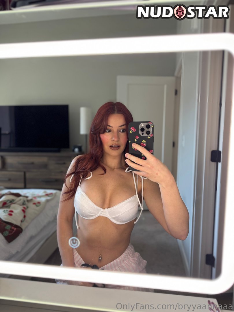 Bryyaannaaa Leaked Photo 15