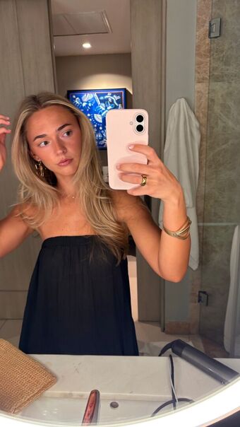 Carys Abbott Nude Leaks OnlyFans Photo 2