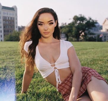 Devorah Ozburn Nude Leaks OnlyFans Photo 12