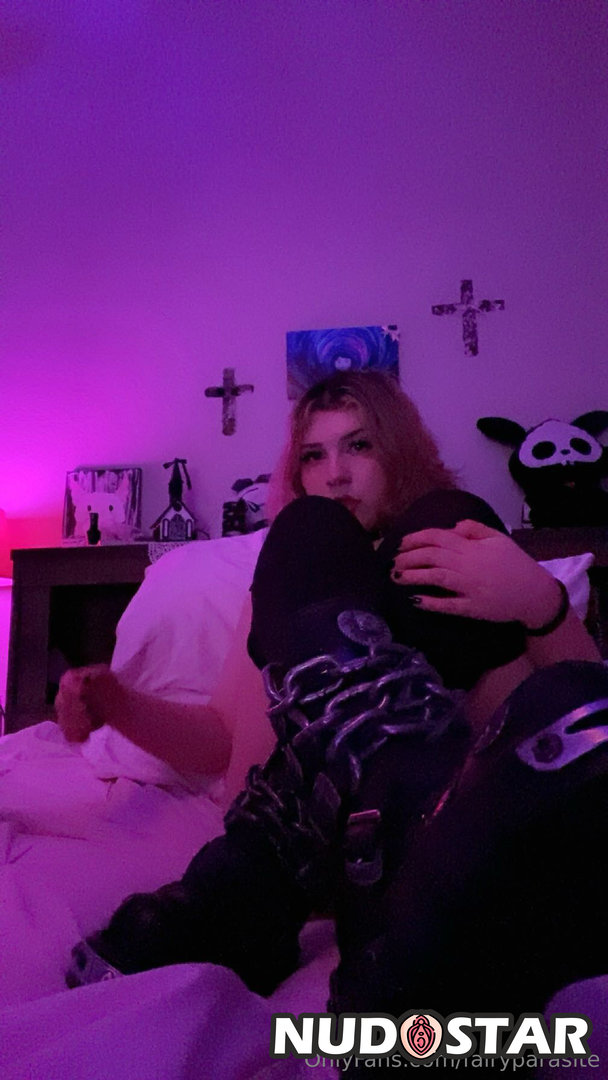 Dollygraveee Leaked Photo 7