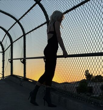 Emily Armstrong Nude Leaks OnlyFans Photo 7