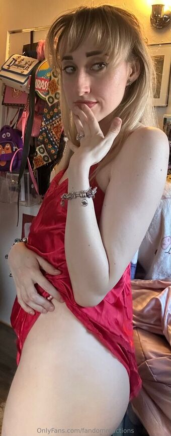 Fandomreactions Nude Leaks OnlyFans Photo 159