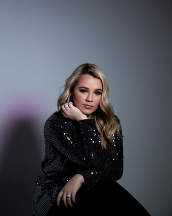 Gabby Barrett Nude Leaks OnlyFans Photo 14