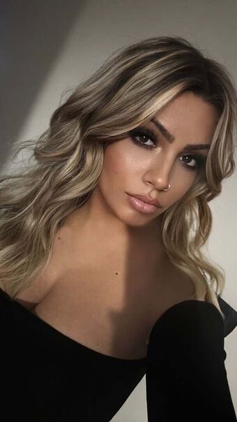 Iamsamvela Nude Leaks OnlyFans Photo 15