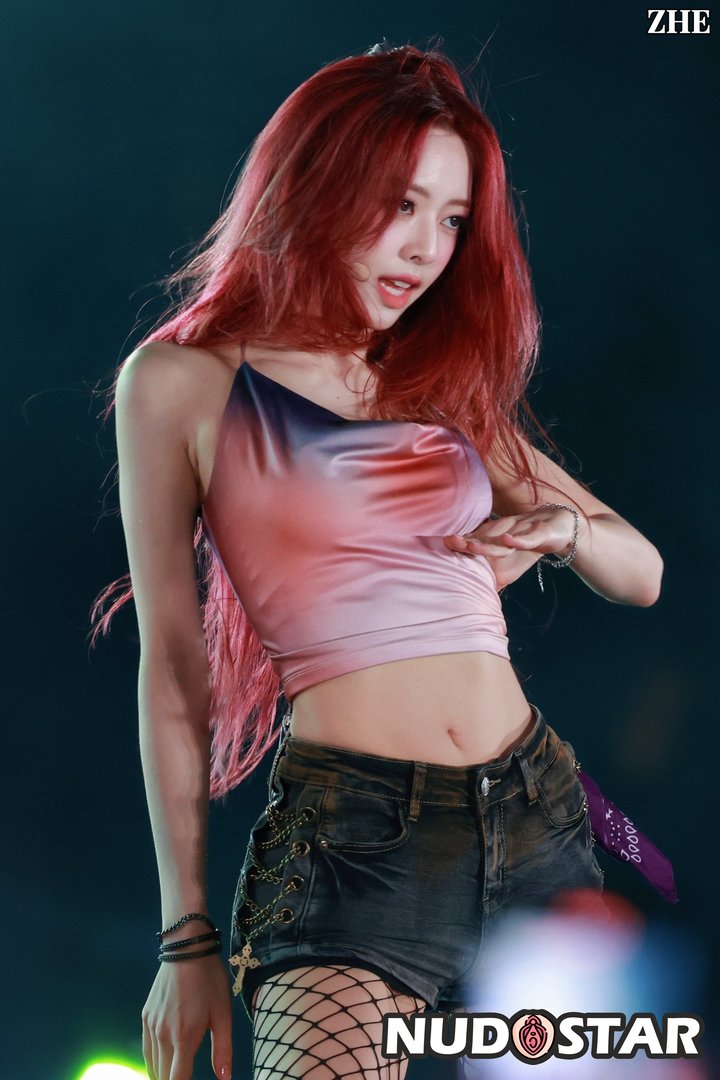 Itzy_All_In_Us Leaked Photo 14