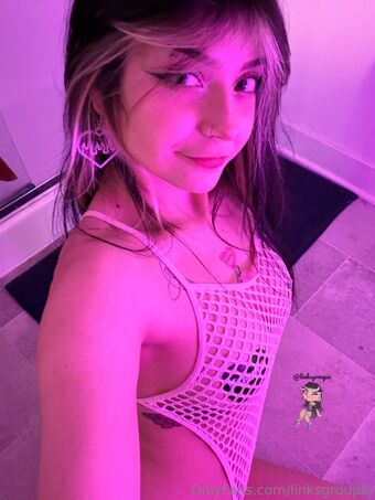 Linksgroupie Nude Leaks OnlyFans Photo 1110