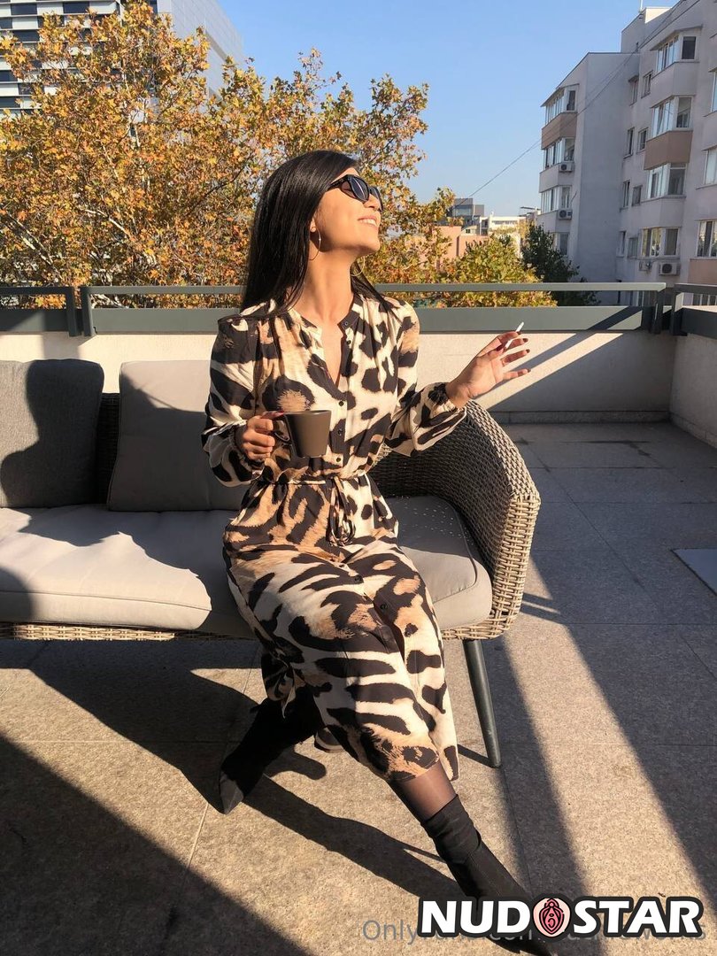 Lorna22333 Leaked Photo 19