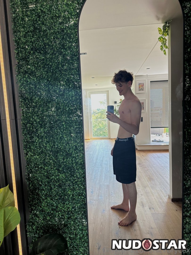 Nickbrycex Leaked Photo 26