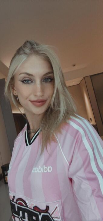 Noa Diorgina Nude Leaks OnlyFans Photo 9