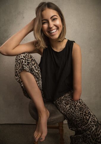 Rhiannon Clements Nude Leaks OnlyFans Photo 4