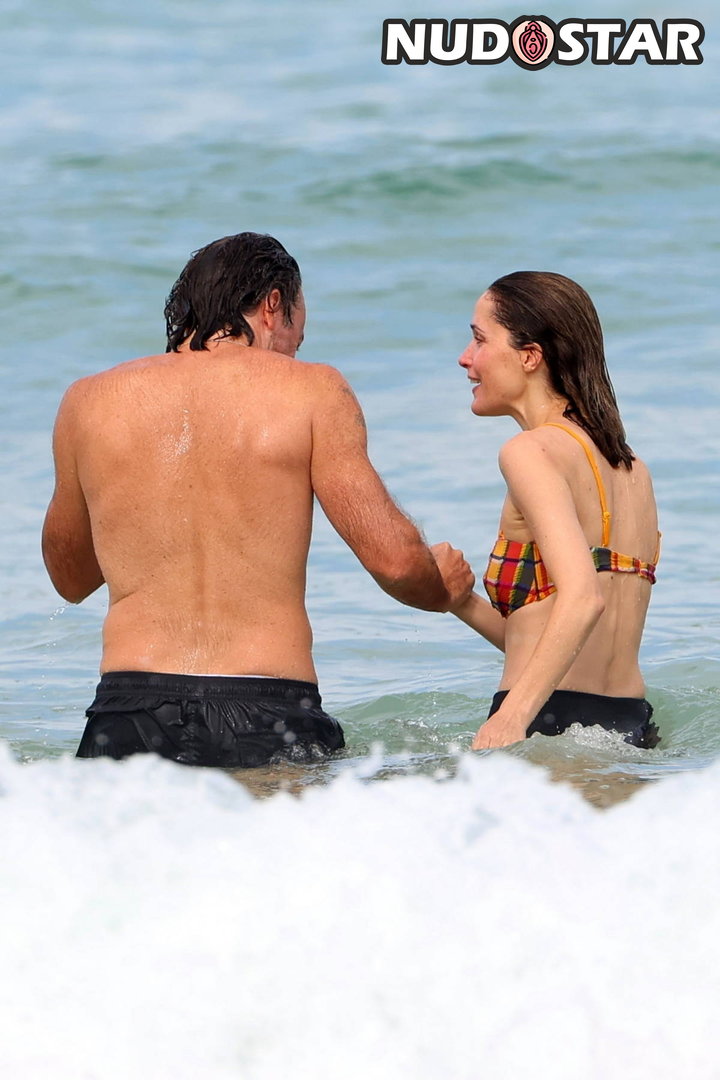 Rose_Byrne Leaked Photo 11