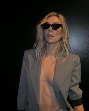 Vanessa Kirby Nude Leaks OnlyFans Photo 50