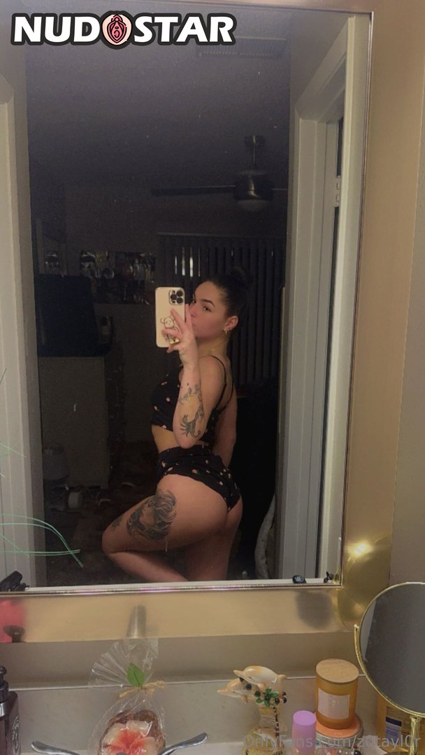 Z0tayl0r Leaked Photo 19