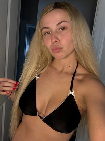 Leah Remini Nude Leaks OnlyFans Photo 135