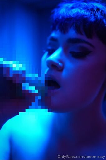 Ann Mossy Nude Leaks OnlyFans Photo 17