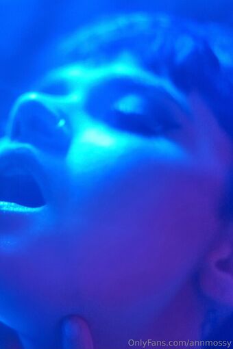 Ann Mossy Nude Leaks OnlyFans Photo 18