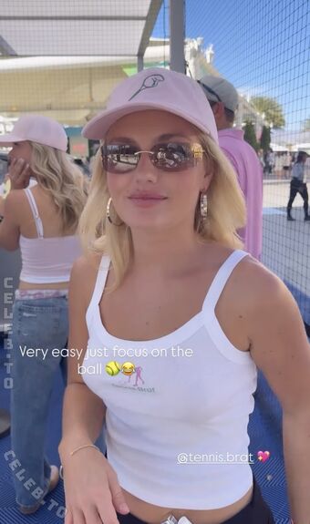 Anuschka van Lent Nude Leaks OnlyFans Photo 44