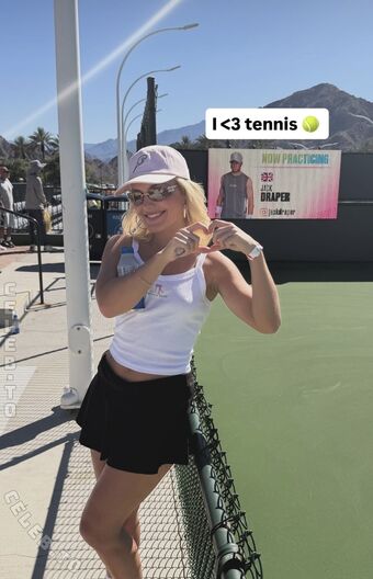 Anuschka van Lent Nude Leaks OnlyFans Photo 42