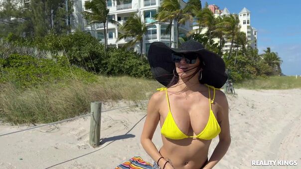 Armani Black Nude Leaks OnlyFans Photo 212