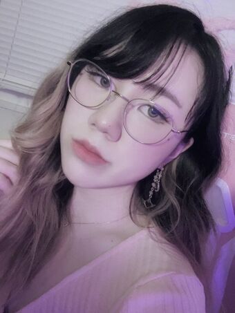 blushingsora Nude Leaks OnlyFans Photo 29