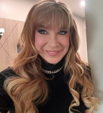 Cynthia Rothrock / officialcynthiarothrock Nude Leaks OnlyFans  – Leaked Models