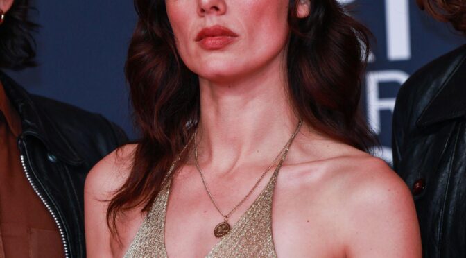 Ellie Rowsell Flashes Her Nude Tits at The BRIT Awards (12 Photos)