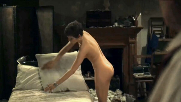 Ellie Bamber Nude Leaks OnlyFans Photo 206