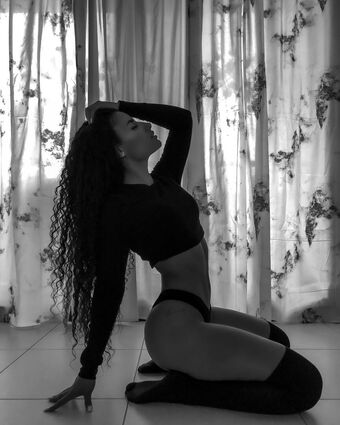 Evangeline Morales Nude Leaks OnlyFans Photo 1