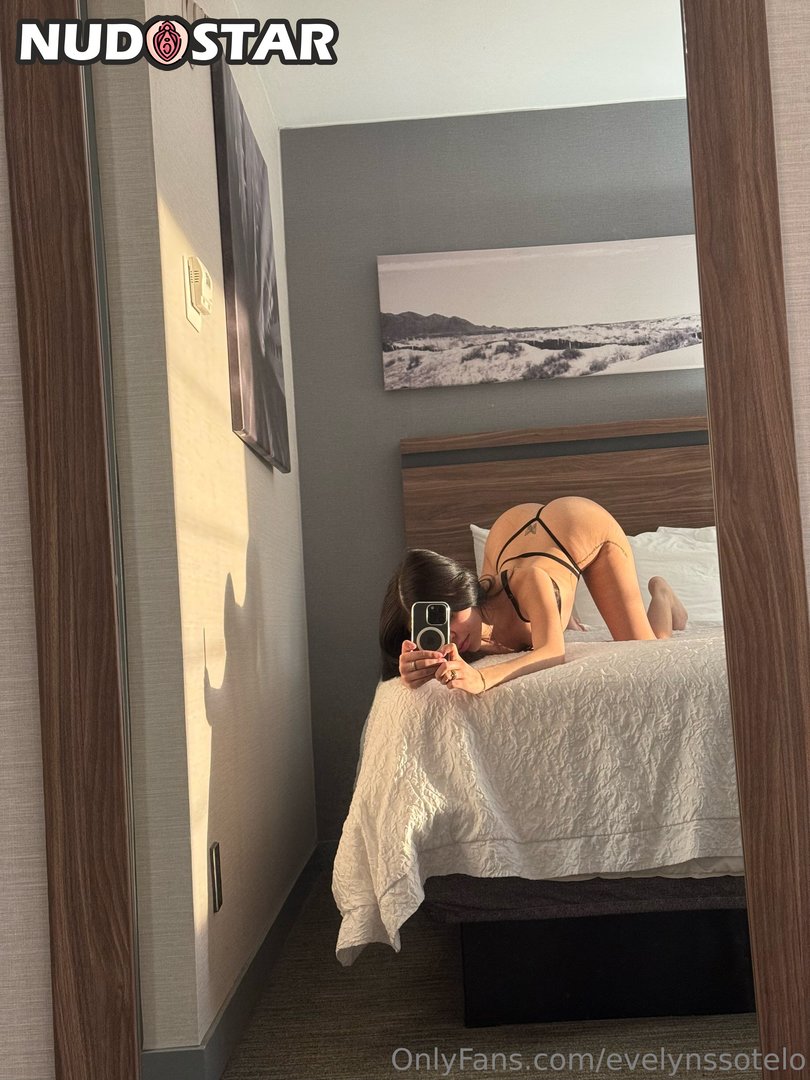 Evelynssotelo Leaked Photo 13