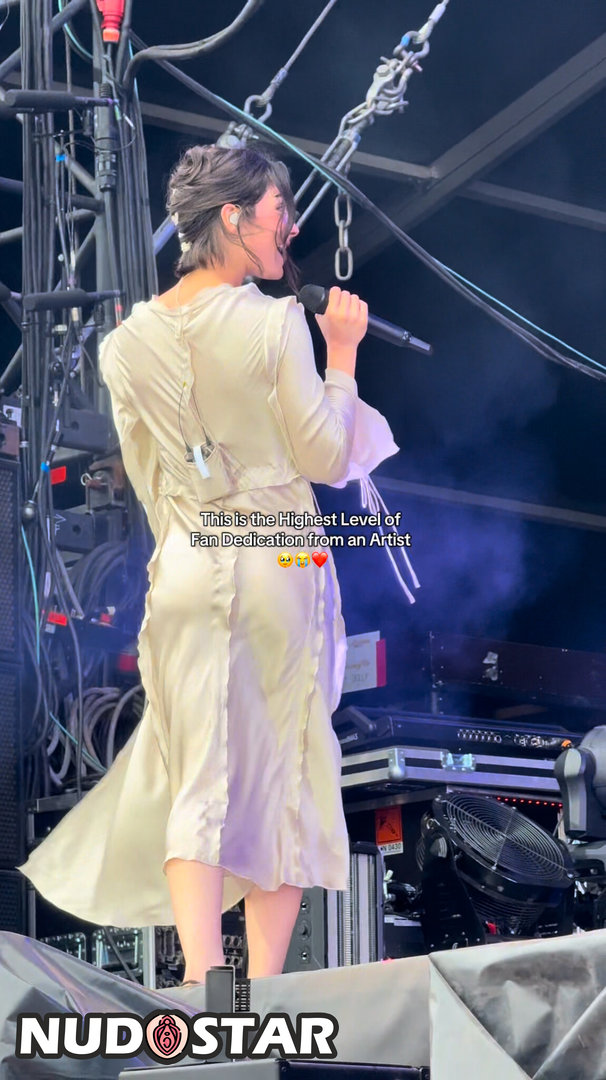 Gracie_Abrams Leaked Photo 4