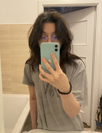 MaiLinh Nude Leaks OnlyFans Photo 18