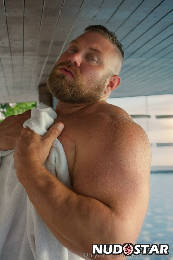 Hugeandhung Leaked Photo 18