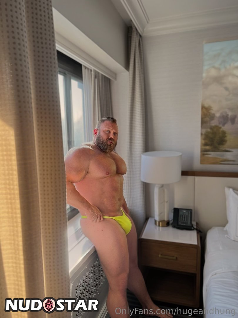 Hugeandhung Leaked Photo 8