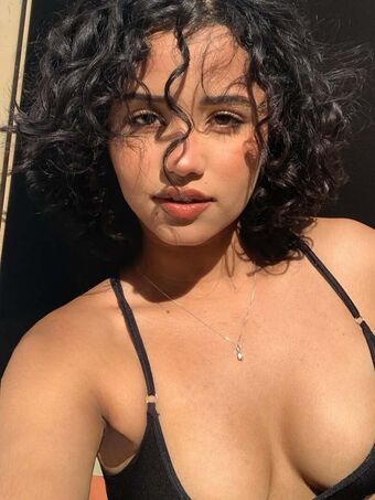 Jamile Araújo Nude Leaks OnlyFans Photo 1