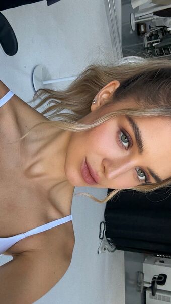 Julia Helena Nude Leaks OnlyFans Photo 7