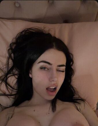 Karina Veiga Nude Leaks OnlyFans Photo 52