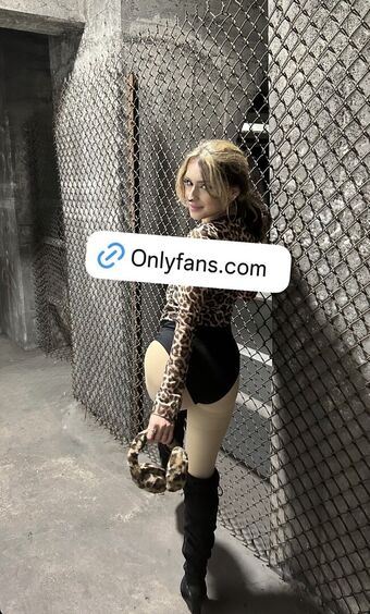 Liquorstoregirl Nude Leaks OnlyFans Photo 16