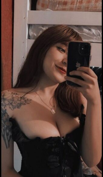 Lissaenz_e Nude Leaks OnlyFans Photo 4