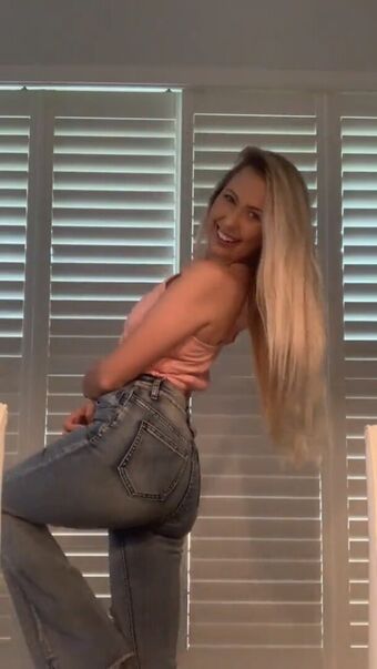 maddimegan Nude Leaks OnlyFans Photo 47