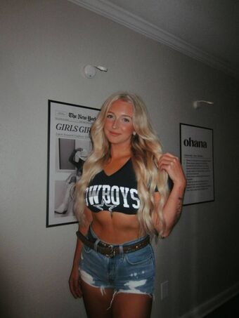 Maddie Nguyen Nude Leaks OnlyFans Photo 1