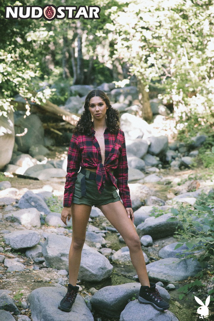 Maia_Serena Leaked Photo 3