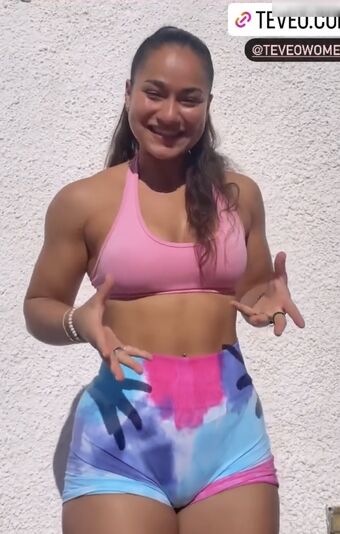 Paula Ahmadi Nude Leaks OnlyFans Photo 1