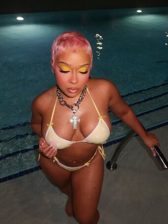 Raven Diaz From Joselines Cabaret Nude Leaks OnlyFans Photo 9