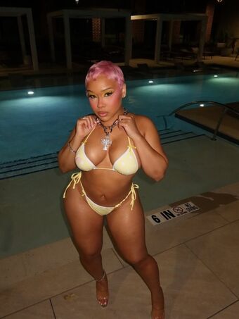 Raven Diaz From Joselines Cabaret Nude Leaks OnlyFans Photo 6