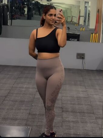 Subhashree Sahu Nude Leaks OnlyFans Photo 31