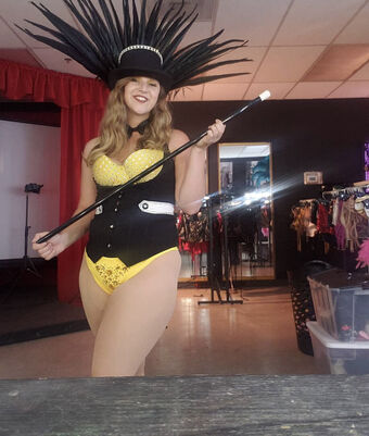 sunflowerscarlet21 Nude Leaks OnlyFans Photo 2